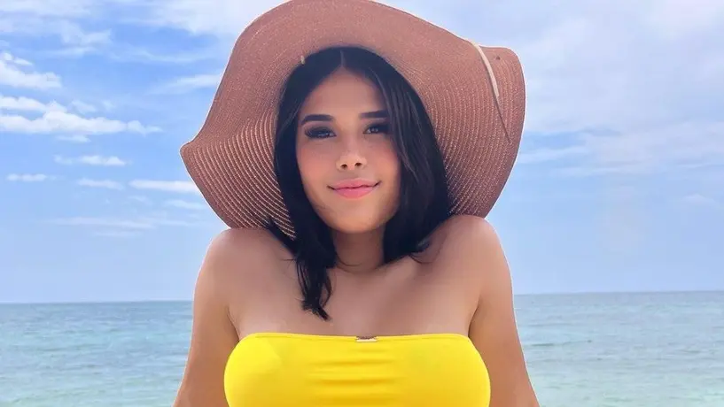 ¡Motiva a los jugadores! Michelle Rabbit hace body paint como apoyo a la selección colombiana