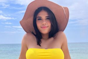 ¡Motiva a los jugadores! Michelle Rabbit hace body paint como apoyo a la selección colombiana