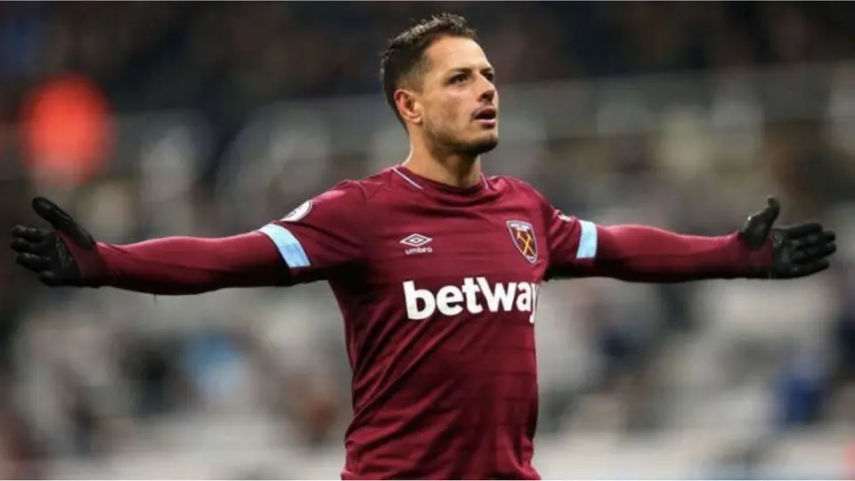 Chivas: Javier Hernández y sus números tras salir del Rebaño