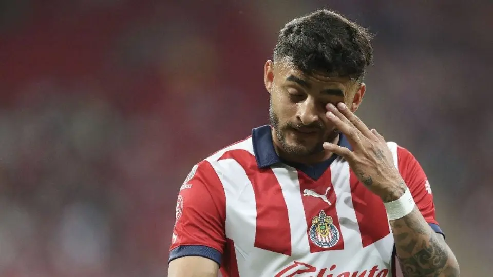 Alexis Vega se despide de Chivas tras 5 años: ‘No me voy como hubiera querido’