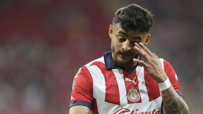 Alexis Vega se despide de Chivas tras 5 años: ‘No me voy como hubiera querido’
