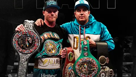 AMLO entregó Premio Nacional de Deportes a Eddy Reynoso; Canelo Álvarez lo acompañó