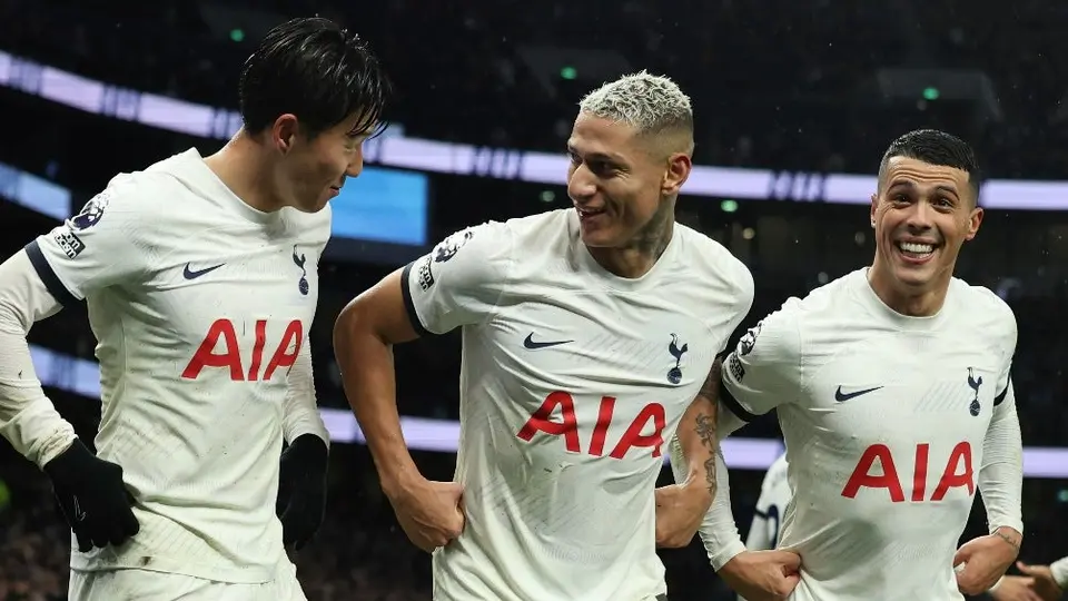 Premier League: Tottenham cierra el 2023 al vencer al Bournemouth