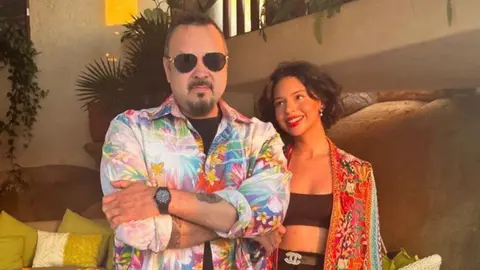Pepe Aguilar arremete en estado de ebriedad contra un fanático por controversia de su hija de ser en parte 'argentina'