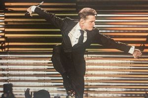 ¿Luis Miguel besó en la boca a una niña durante show en la Arena CDMX?