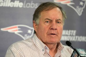 Bill Belichick no ha discutido su futuro en Patriots con Robert Kraft