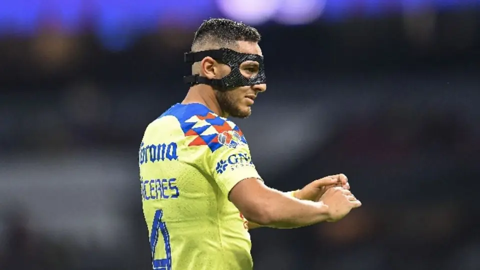 Sebastián Cáceres confiesa que Bielsa lo aconseja para mejorar con América