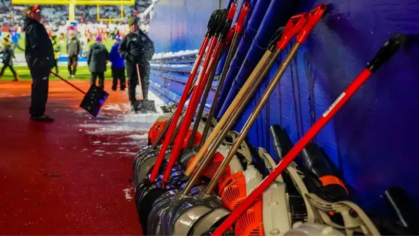 ¡Todo por el equipo! Bills piden a sus aficionados ayuda para palear nieve en el estadio