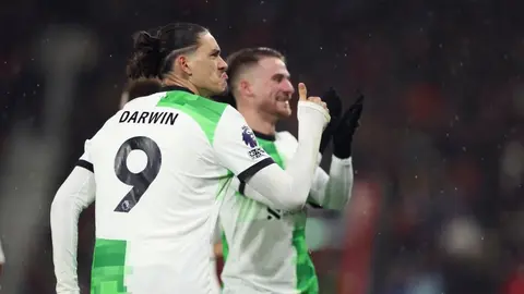 Liverpool demuestra que puede pelear en Premier sin sus estrellas y golea al Bournemouth
