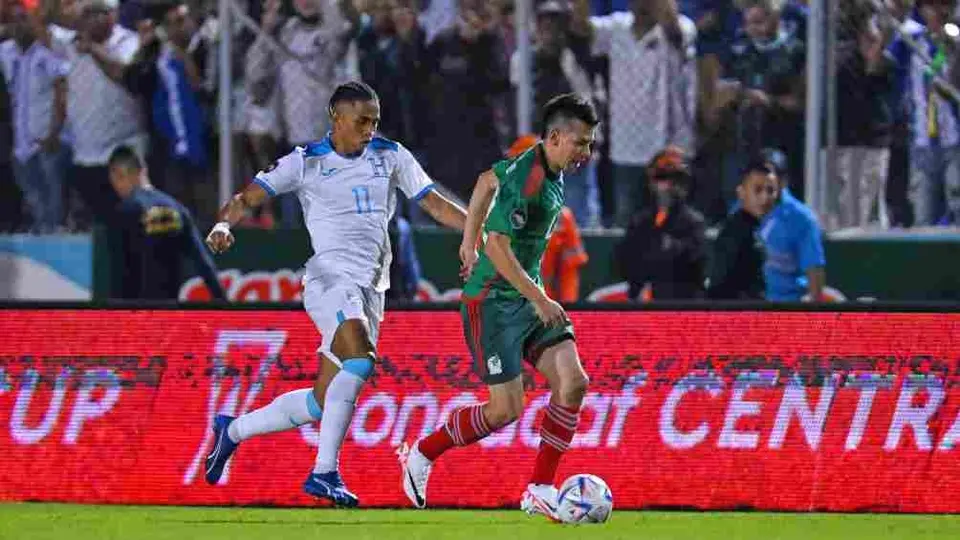Prensa hondureña celebró triunfo y se burló de David Faitelson: "No existió México"