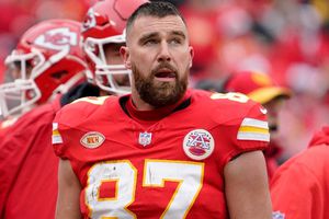 ¿Cuántas yardas necesita Travis Kelce para llegar a las mil en la temporada 2023 de la NFL?