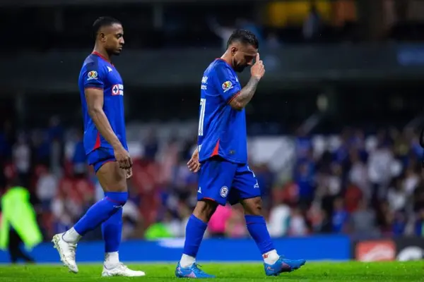 ¿Otra baja de último momento en Cruz Azul? Mazatlán busca a Alonso Escoboza