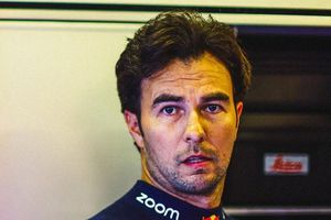 Checo Pérez revela que a pesar de vivir momentos difíciles en 2023, no tiró la toalla