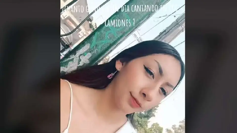 ¡Le va mejor que a muchos profesionistas! Joven comparte cuánto gana cantando en camiones