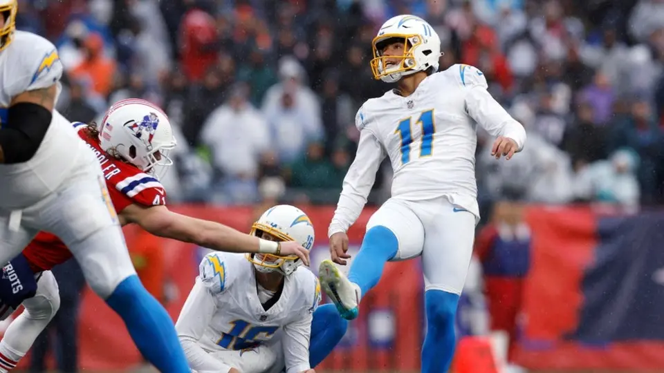 NFL: Chargers derrotan a domicilio a Patriots con dos goles de campo