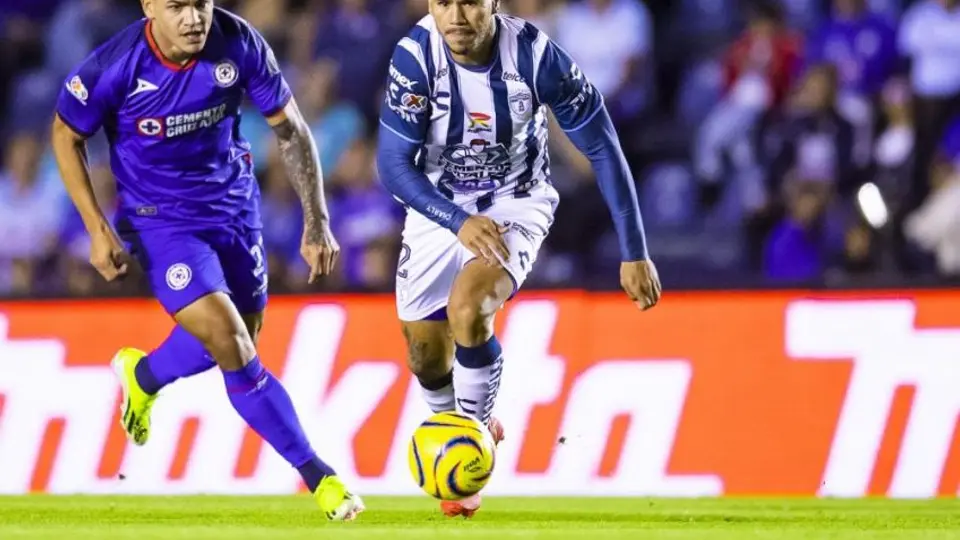 ¡La dejó ir! 'Toro' Fernández hizo el oso en su debut con Cruz Azul