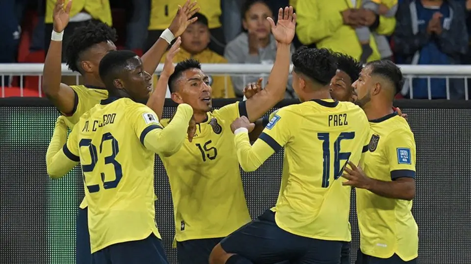 Ecuador, con solitario gol de Ángel Mena, venció a Chile en la eliminatoria de Conmebol