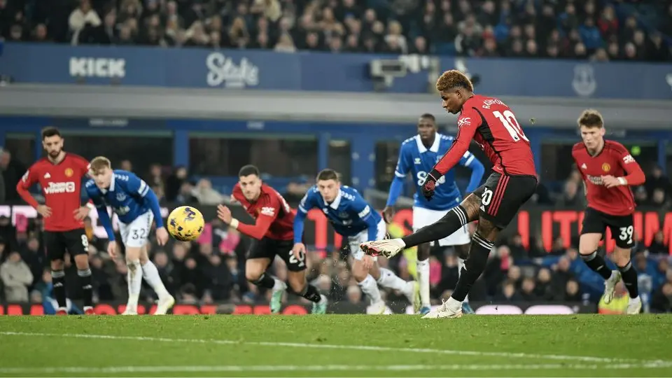 Manchester United goleó al Everton con golazo de Alejandro Garnacho