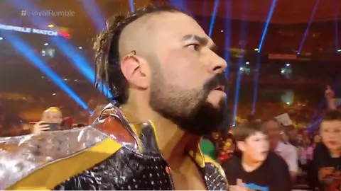 Andrade vuelve a WWE como luchador sorpresa en Royal Rumble