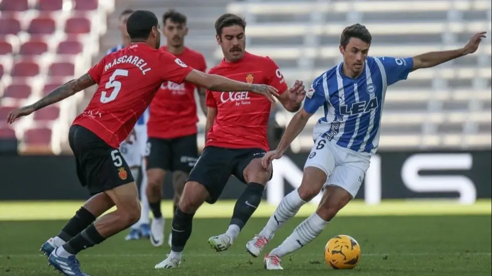 Javier Aguirre y Mallorca empatan sin goles ante Alavés