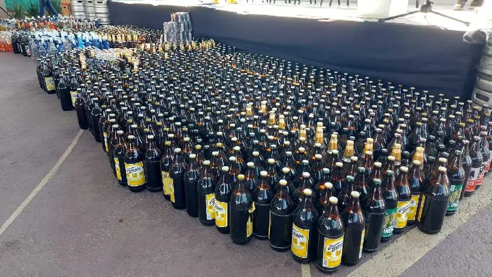 En Iztapalapa transforman bebidas alcohólicas decomisadas en combustible