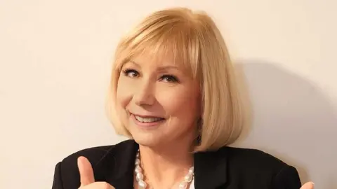 Cristina Saralegui reaparece en televisión luego de 14 años retirada