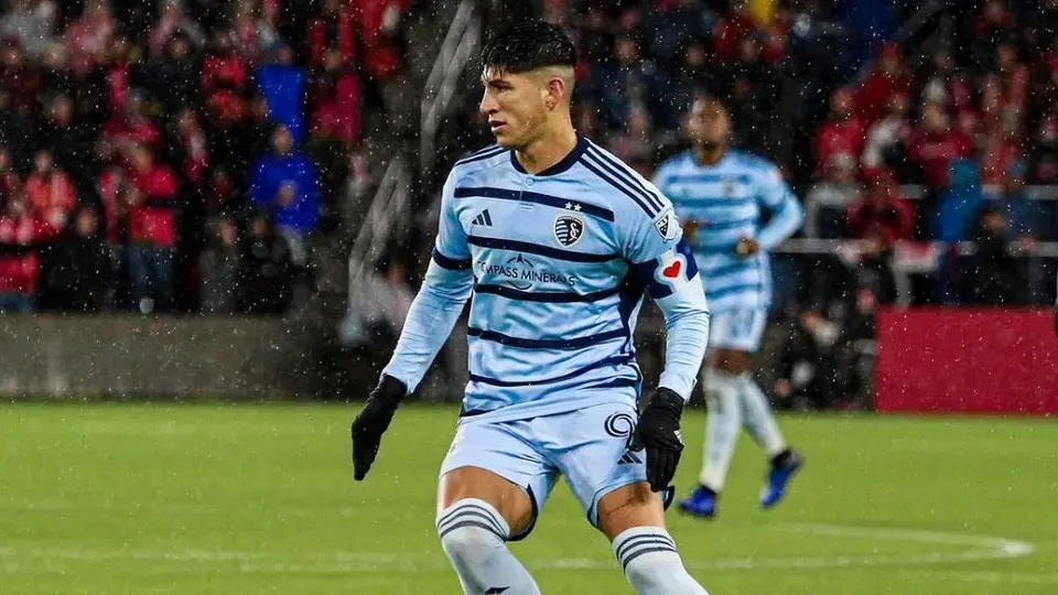 Alan Pulido es galardonado con el premio al Regreso del Año en la MLS