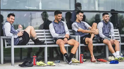 ¡Al estilo blaugrana! Los exjugadores de Barcelona casi anotan un golazo con Inter Miami