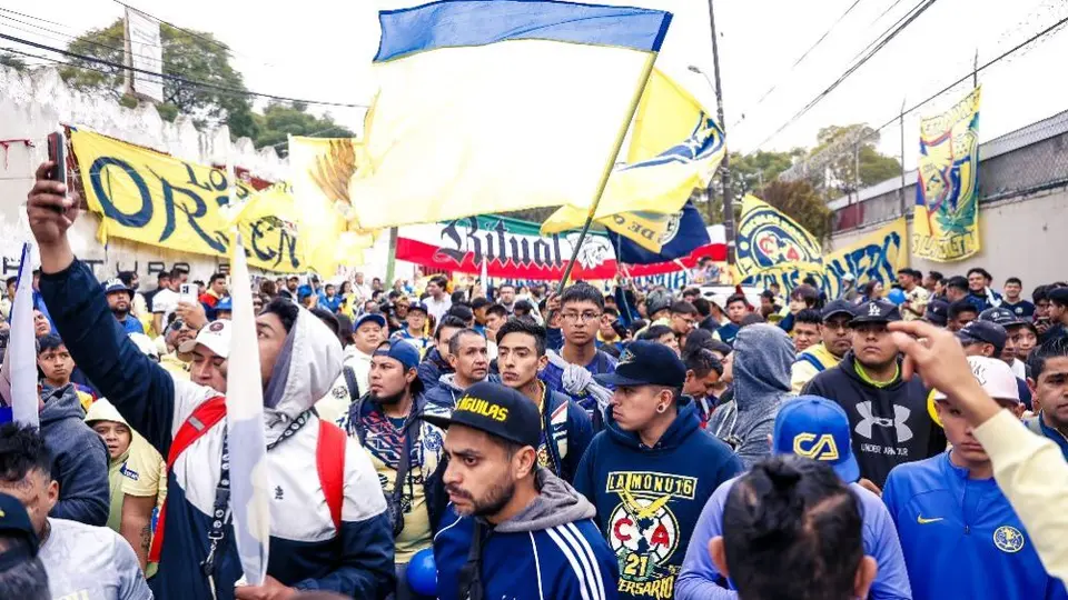 América ya viaja hacia Monterrey y recibe gran despedida de sus aficionados