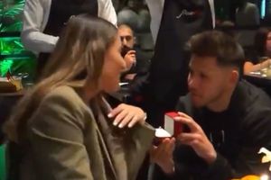 ¡Qué viva el amor! Óscar Romero, futbolista paraguayo, le propone matrimonio a su novia