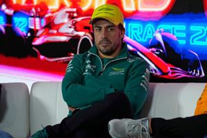 Fernando Alonso 'advierte' a Checo Pérez y Lewis Hamilton previo a GP de Las Vegas