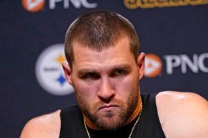 Steelers: T.J. Watt es puesto en protocolo de contusión