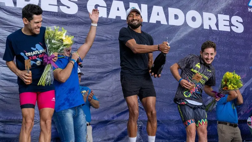Crisanto Grajales se convierte en la figura del Triatlón de Xel-Há