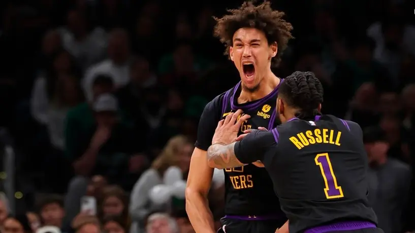 Lakers, sin LeBron James y Anthony Davis, sorprenden a los Celtics de Boston