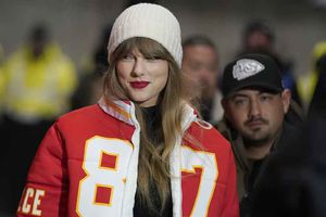 NFL: Pablo Viruega se disculpa por comentario sobre Taylor Swift
