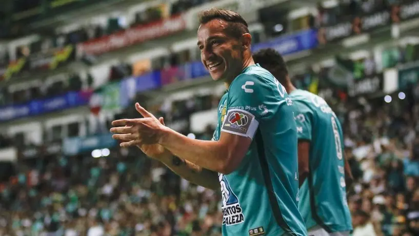 Andrés Guardado sobre la capitanía: "No me lo esperaba, hay que respetar las jerarquías"