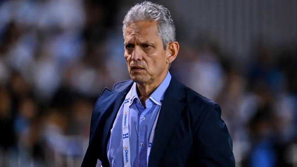 Reinaldo Rueda, indignado por eliminación de Honduras: 'Vine a conferencia por ustedes (periodistas)'