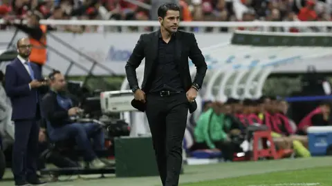 Fernando Gago se muestra optimista a pesar de sufrir su primera derrota con Chivas