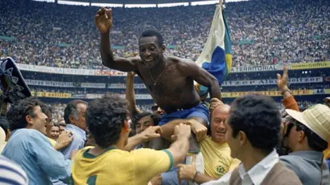 La leyenda del futbol, Pelé, tiene una supuesta hija y pide exhumación para realizar prueba de ADN