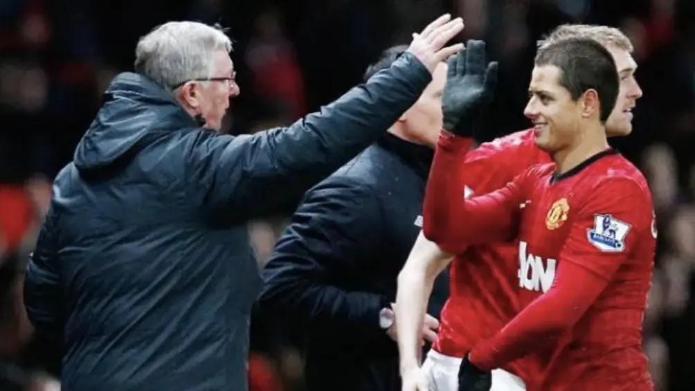 Ferguson y Hernández en el Manchester United | AP