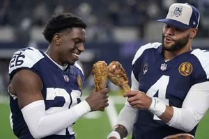 ¡A comer pavo! Dallas aplasta a Washington en el Día de Acción de Gracias