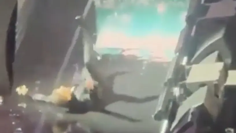 Luis Miguel sufre fuerte caida del escenario en su concierto en CDMX