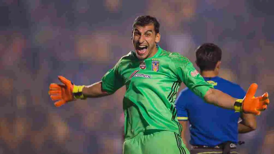 'Tuca' Ferretti pidió a Nahuel Guzmán tirar un penal ante América en la Final del Apertura 2016