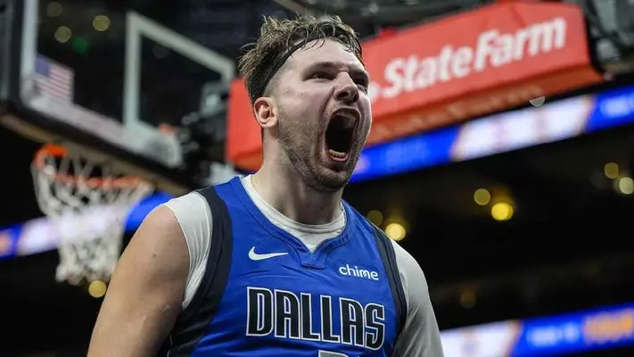¡Actuación histórica! Luka Doncic rompió récords al anotar 73 puntos en el triunfo de los Mavs