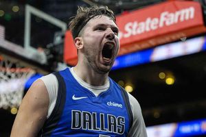 ¡Actuación histórica! Luka Doncic rompió récords al anotar 73 puntos en el triunfo de los Mavs