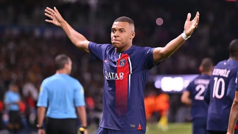 PSG mantiene la confianza en la renovación de Kylian Mbappé