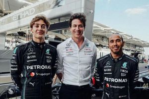 Toto Wolff renueva con Mercedes y lanza mensaje a Red Bull