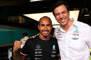 Toto Wolff asegura que Lewis Hamilton peleará por el campeonato de F1 en 2024