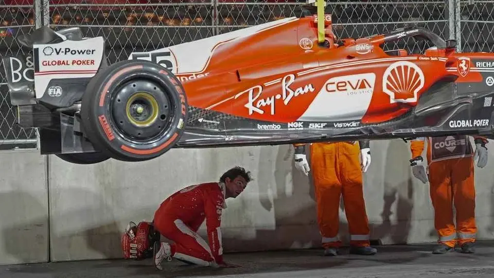 GP Las Vegas F1: Así se vivió el accidente de Carlos Sainz en la Primera Práctica Libre