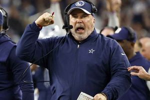 NFL: Mike McCarthy regresó a los entrenamientos tras ser operado por apendicitis